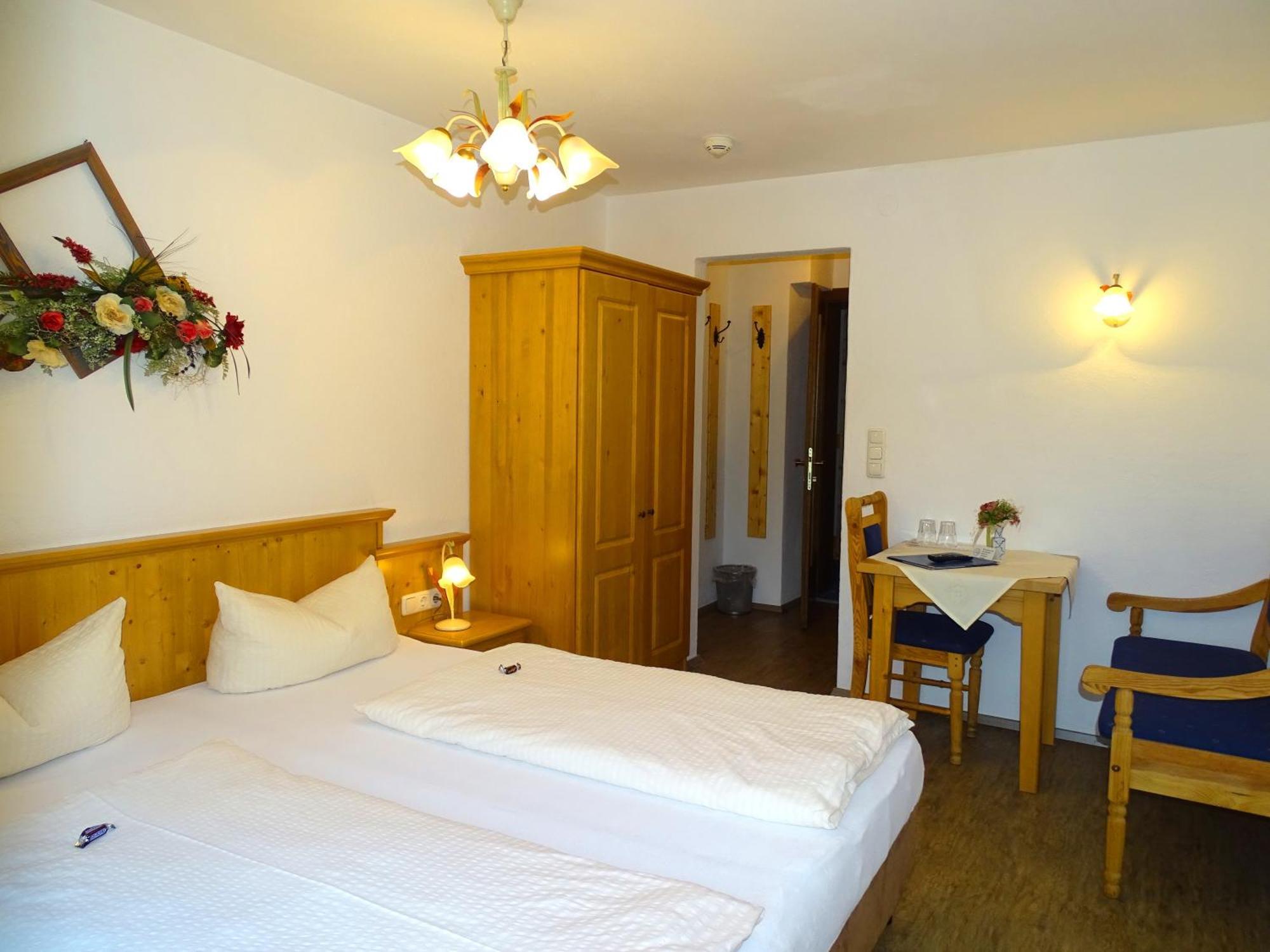 Pension Noella St. Johann in Tirol Chambre photo